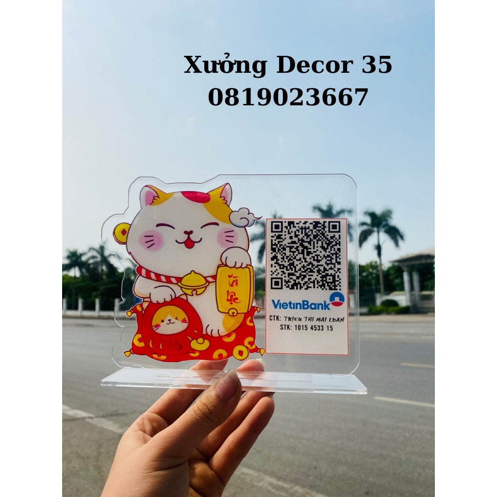 QR code để bàn hình mèo thần tài chất liệu mica
