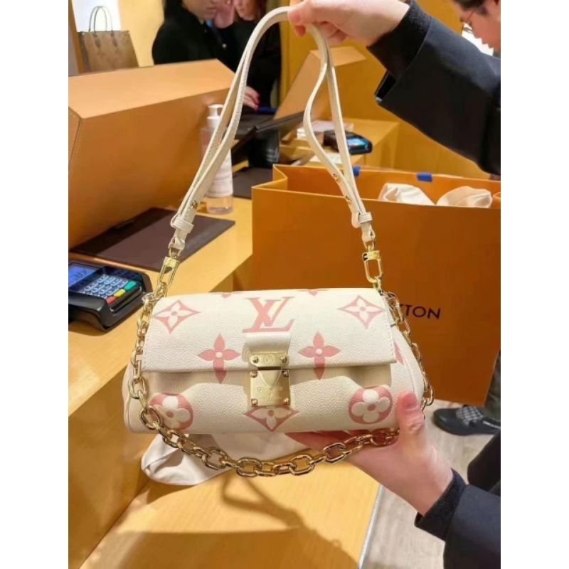 Túi xách nữ LV Monogran sz24x14cm đẹp từ chất da đến phụ kiện xinh xỉu luôn