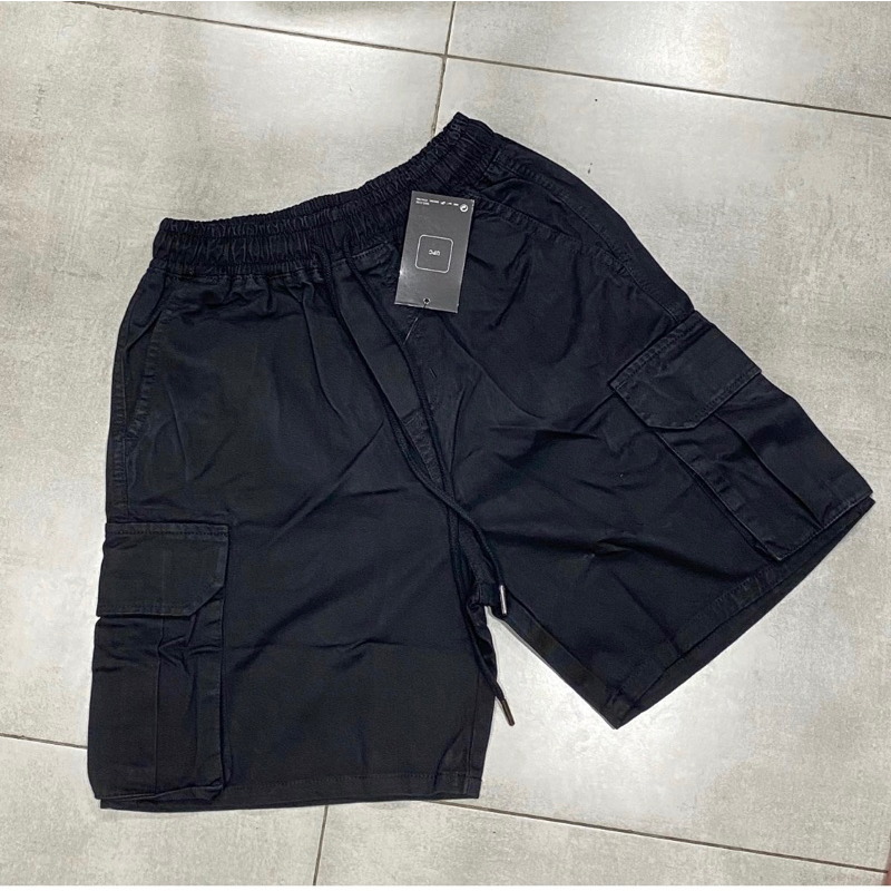 Quần kaki đen túi hộp trơn