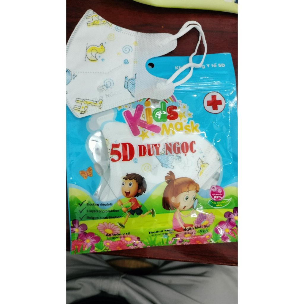 Hộp 100 chiếc Khẩu trang trẻ em Duy Ngọc 5D KId mask ( Hộp 10 túi = 100 Chiếc)