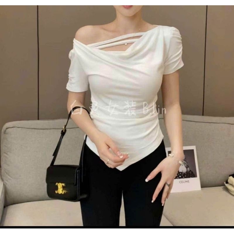 Áo thun cổ dây vạt nhọn hàng QC