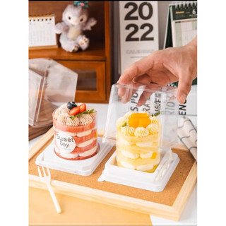  10 Hộp Nhựa Đáy Tròn Đựng Bánh Gato Mousse  kèm muỗng  