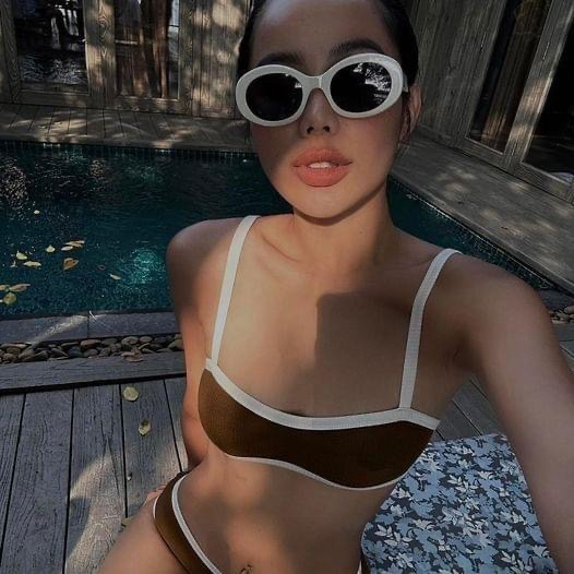 Bikini viền trắng màu nâu