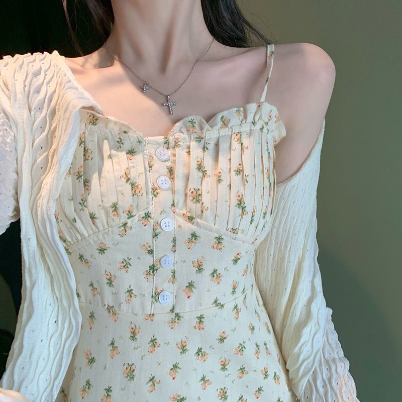 Váy Hai Dây Hoa Nhí- Áo Khoác Cardigan Mỏng Phong Cách Hàn Quốc