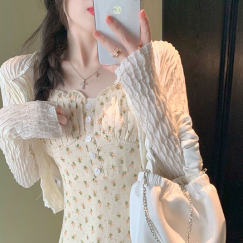 Váy Hai Dây Hoa Nhí- Áo Khoác Cardigan Mỏng Phong Cách Hàn Quốc