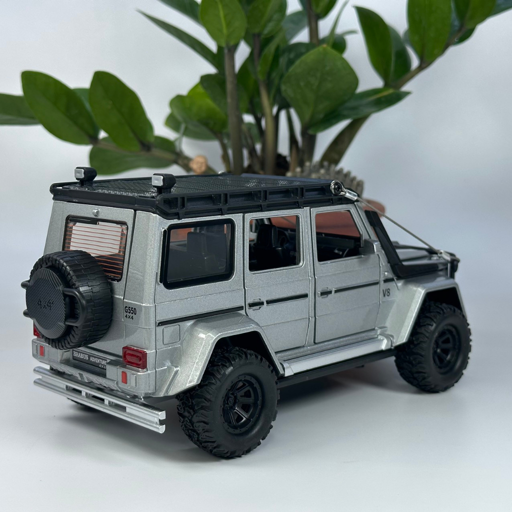 Mô hình xe Mercedes Brabus G550 4x4 tỷ lệ 1:24 bằng kim loại