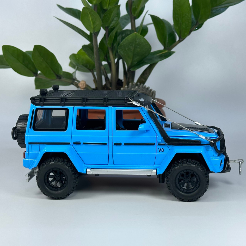 Mô hình xe Mercedes Brabus G550 4x4 tỷ lệ 1:24 bằng kim loại