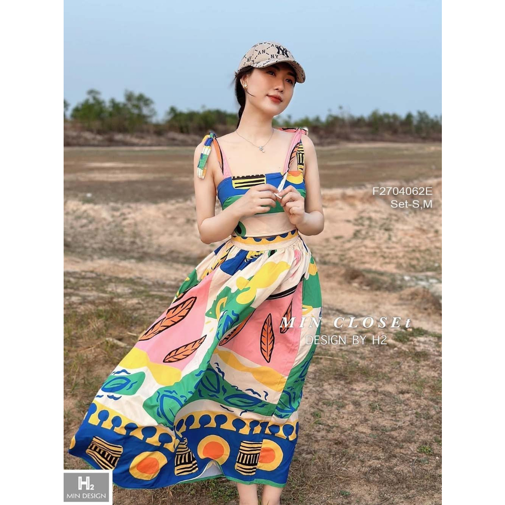 Set bộ thô hoạ tiết áo 2 dây form croptop lưng nhún kèm chân váy dài xoè!
