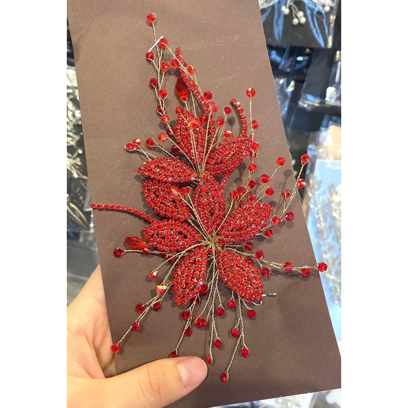 Cài tóc cô dâu có bán lẻ ib shop