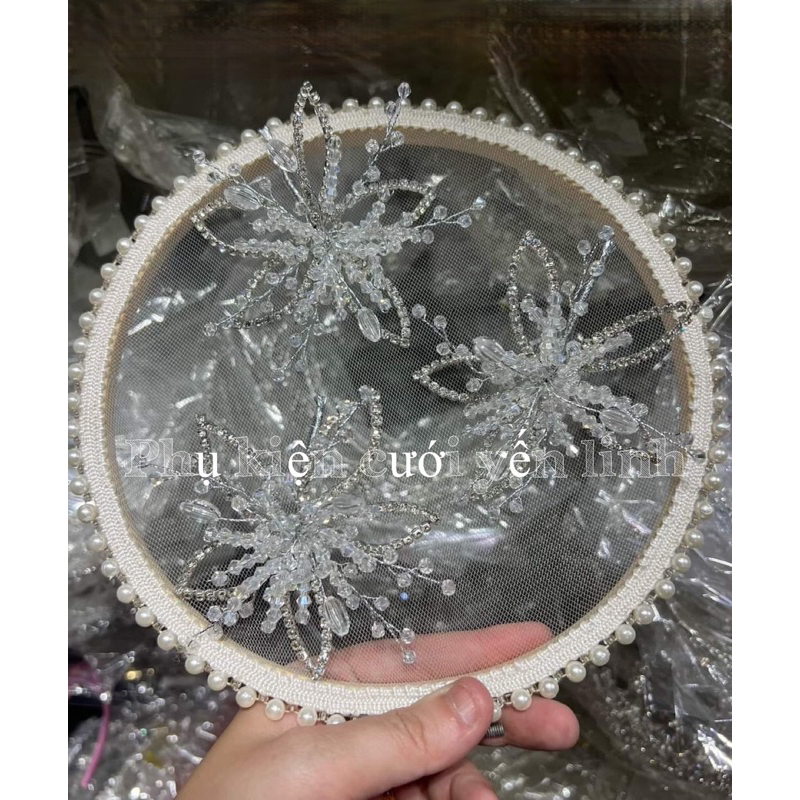 Cài tóc cô dâu có bán lẻ ib shop