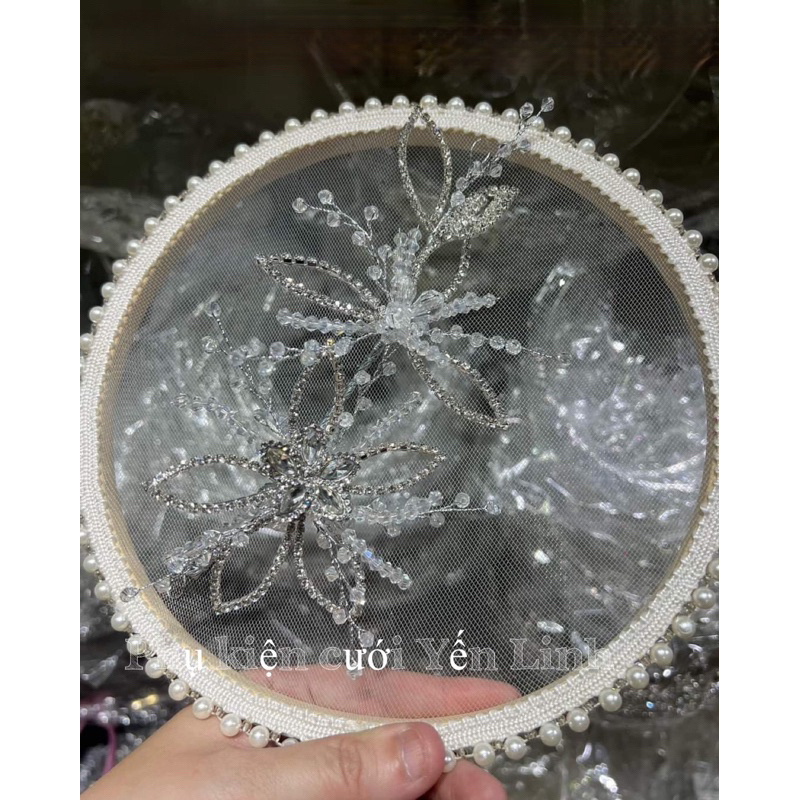 Cài tóc cô dâu có bán lẻ ib shop