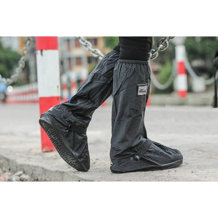 Ủng đi mưa cao su loại tốt