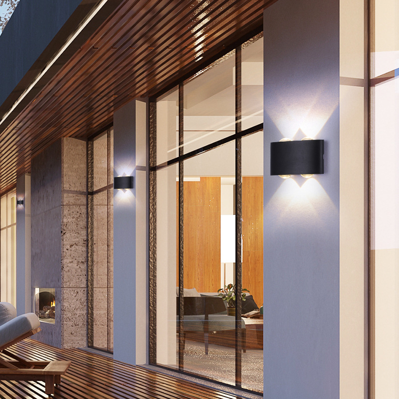 Đèn LED tường, đèn hắt cột trang trí ngoài trời ánh sáng vàng thân cong, chống nước