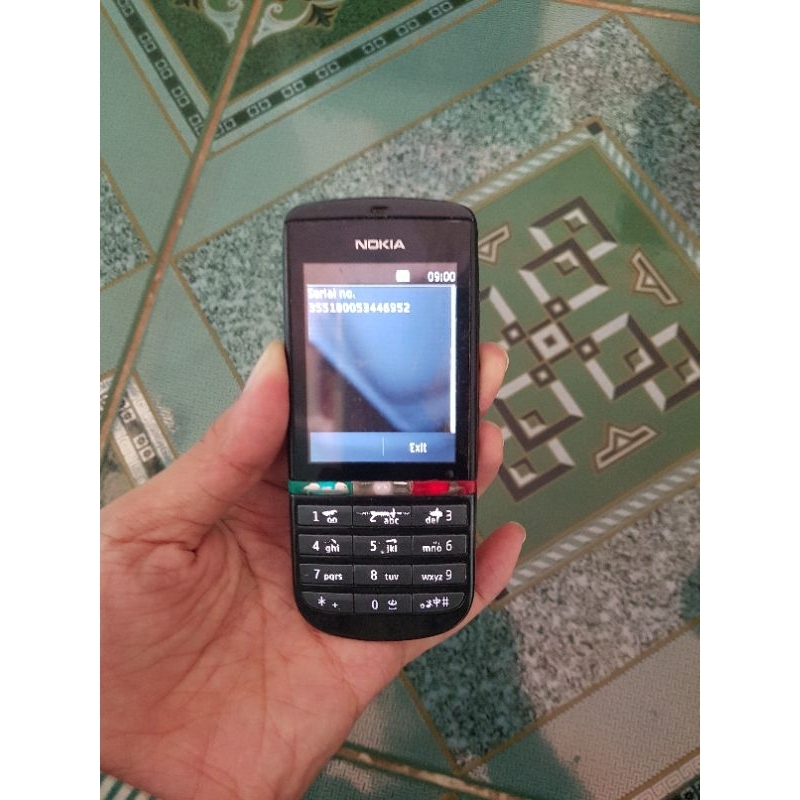 Xác điện thoại Nokia Asha 300 zin cảm ứng lúc được lúc không