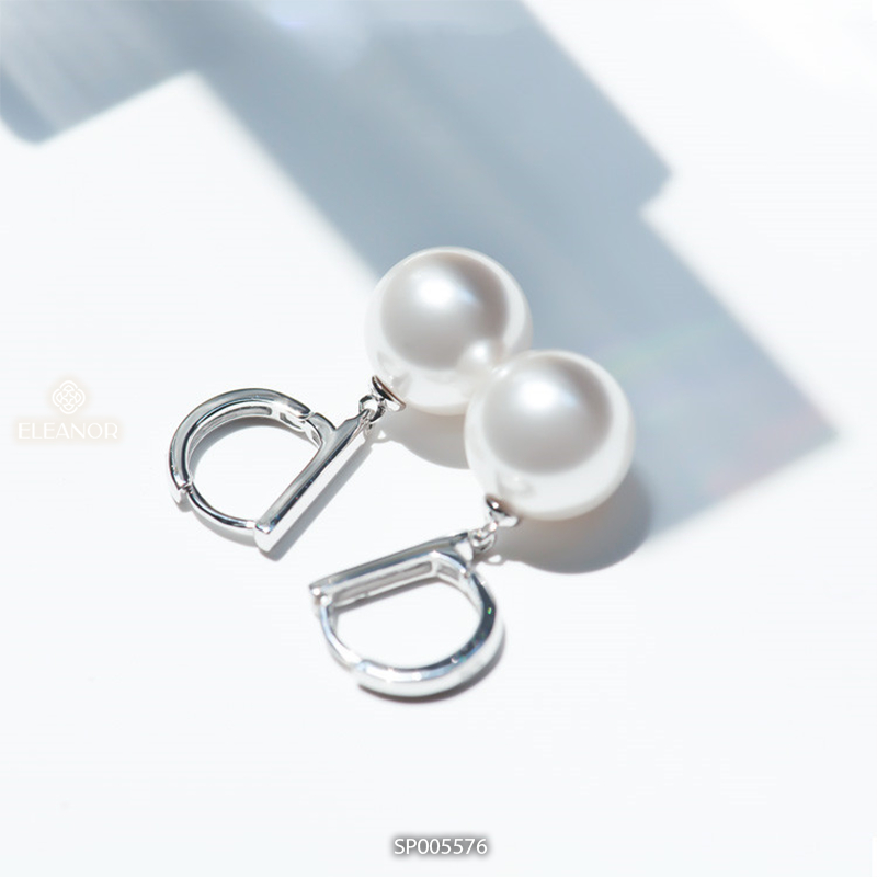 Bông tai nữ chuôi bạc 925 Eleanor Accessories đính ngọc trai nhân tạo hình chữ D phụ kiện trang sức 5576