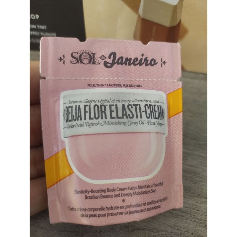 Sample dưỡng body collagen ngát hương thơm Sol.Beija Túi 7,5 ml.