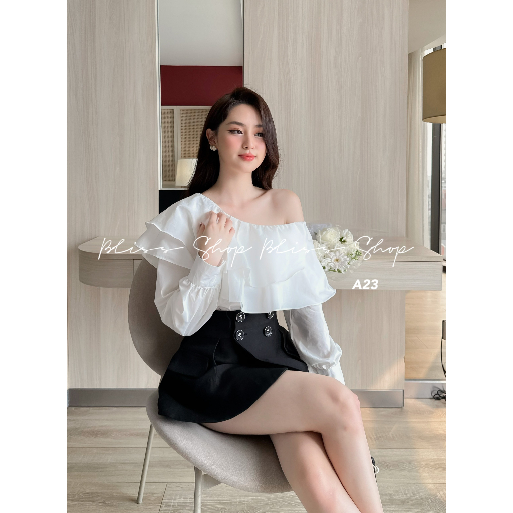 A23 - Áo lệch vai bèo tầng