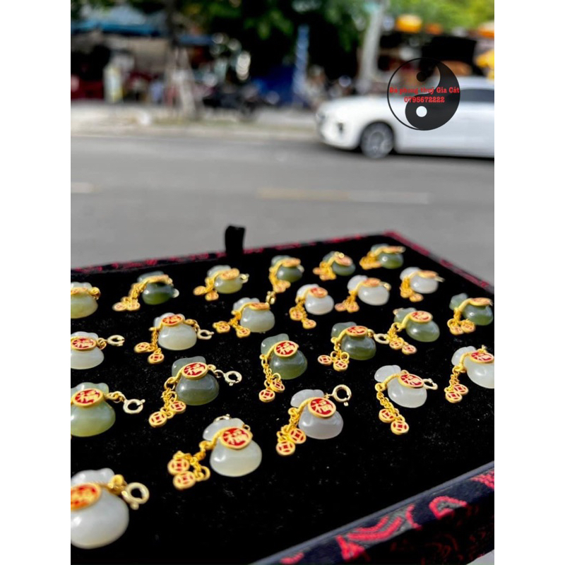 Charm túi ngọc hoà điền đẹp mịn