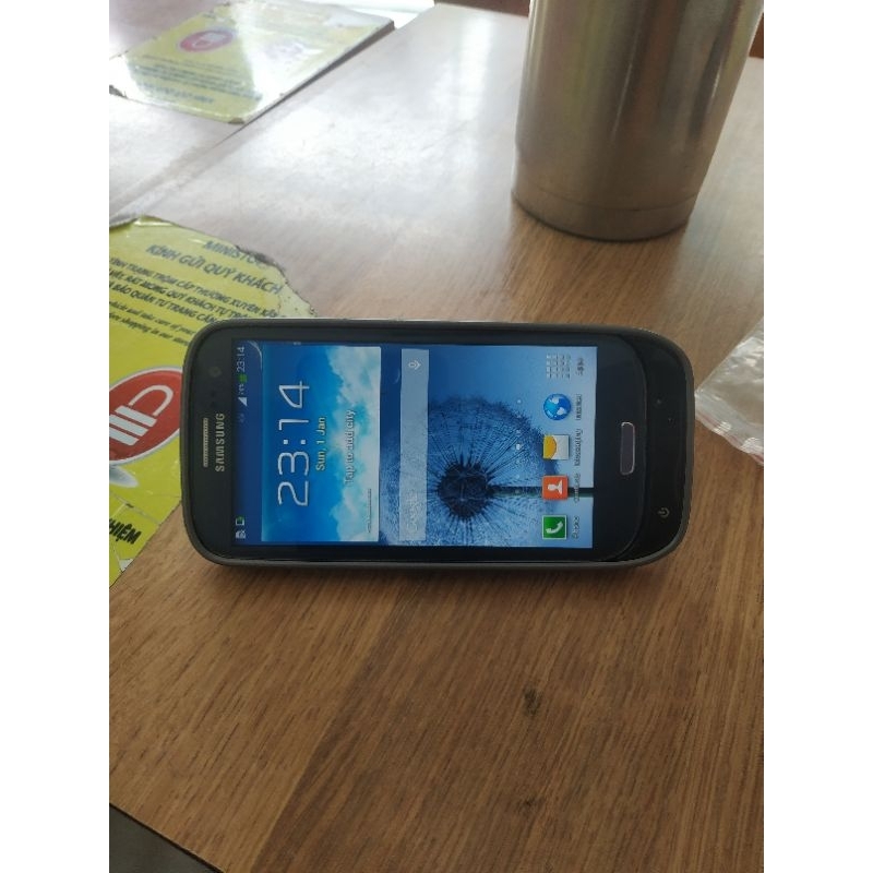 Điện thoại Samsung Galaxy S3 sưu tầm ,tặng kèm ốp lưng pin dự phòng