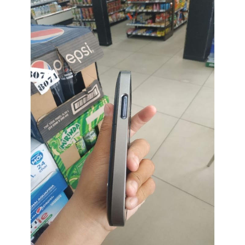 Điện thoại Samsung Galaxy S3 sưu tầm ,tặng kèm ốp lưng pin dự phòng