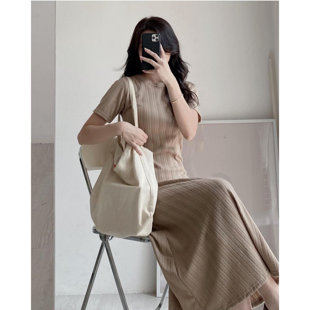 Váy đầm nữ thun cổ tròn dáng dài freesize phom rộng co giãn mặc hè đi chơi dạo phố hàn quốc basic Ylydress C1537