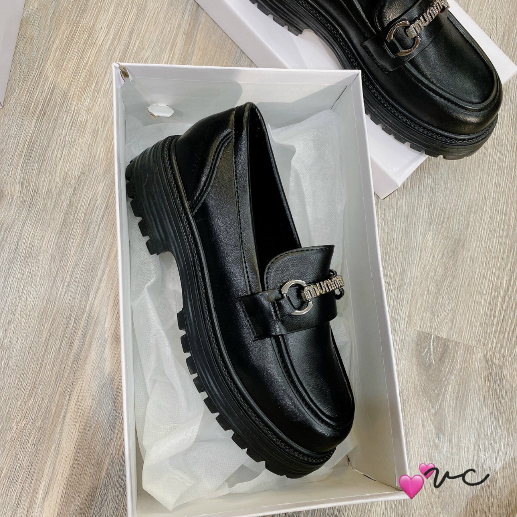 MOCA MIUMIU DA LÌ CHỮ NGANG KHOÁ ĐÁ