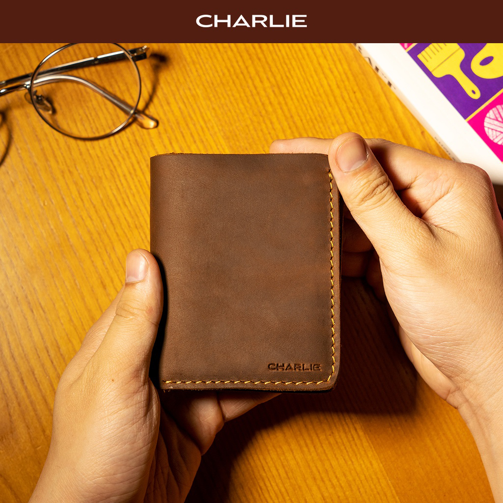 Ví Nam Da Bò Sáp Dáng Đứng Thương Hiệu Charlie Leather Goods