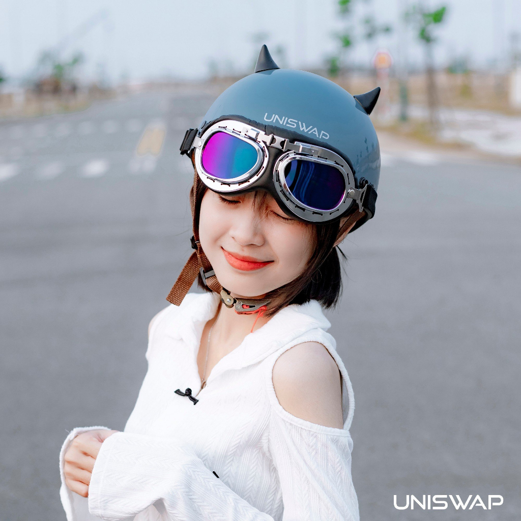 Mũ bảo hiểm nửa đầu UNISWAP gắn phụ kiện sừng mini siêu xinh đi chơi, dạo phố, tặng kèm túi đựng mũ và lưỡi trai