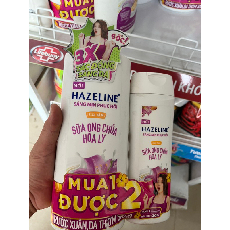 Sữa tắm Hazeline Sữa Ong Chúa Hoa Ly 1kg Tặng chai 350ml