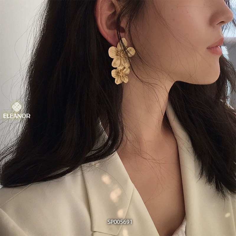 Bông tai nữ chuôi bạc 925 Eleanor Accessories dáng dài hình hoa đôi bản to phụ kiện trang sức 5791
