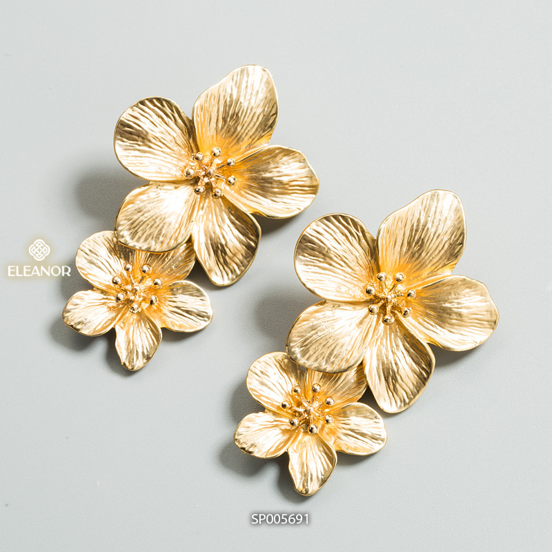 Bông tai nữ chuôi bạc 925 Eleanor Accessories dáng dài hình hoa đôi bản to phụ kiện trang sức 5791