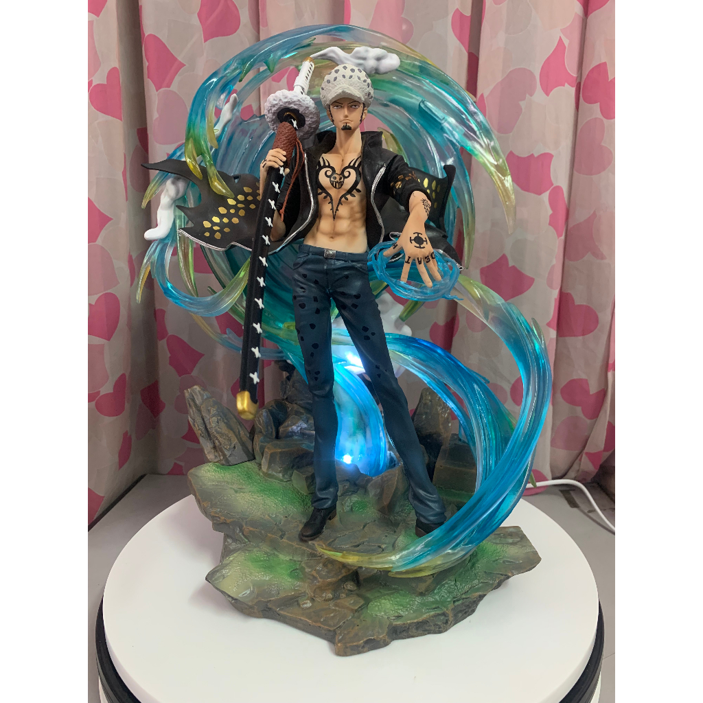 Mô hình bác sĩ tử thần Trafalgar D. Water Law có led hàng - Mô hình One Piece