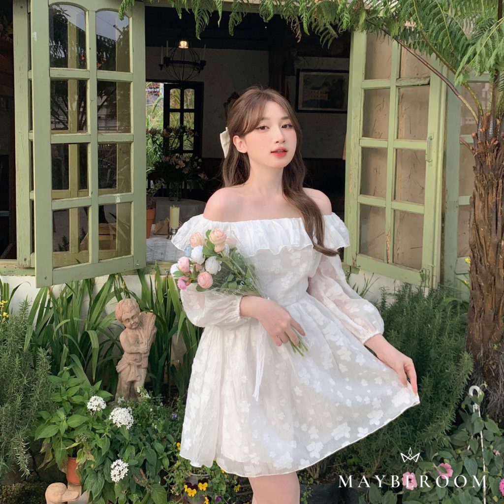 Váy voan hoa trắng organza thêu hoa 3d trễ vai chiết eo xoè a dáng ngắn Blossom dress Mayberoom