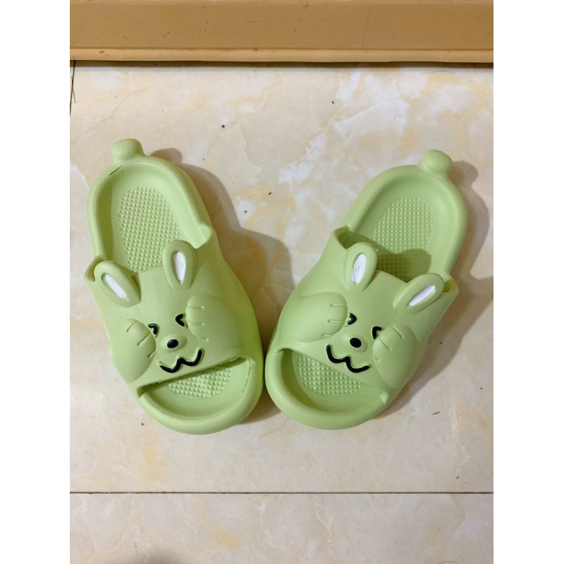 Dép bánh mì hình thỏ ngộ nghĩnh siêu yêu cho bé