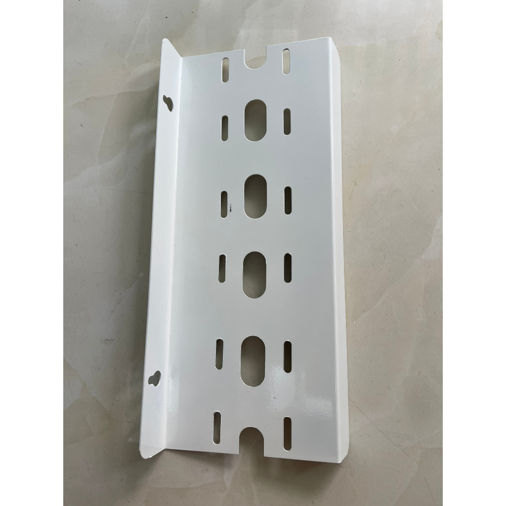 Giá treo bộ 3 cốc lọc nước 10 inch và 20 inch sơn tĩnh điện