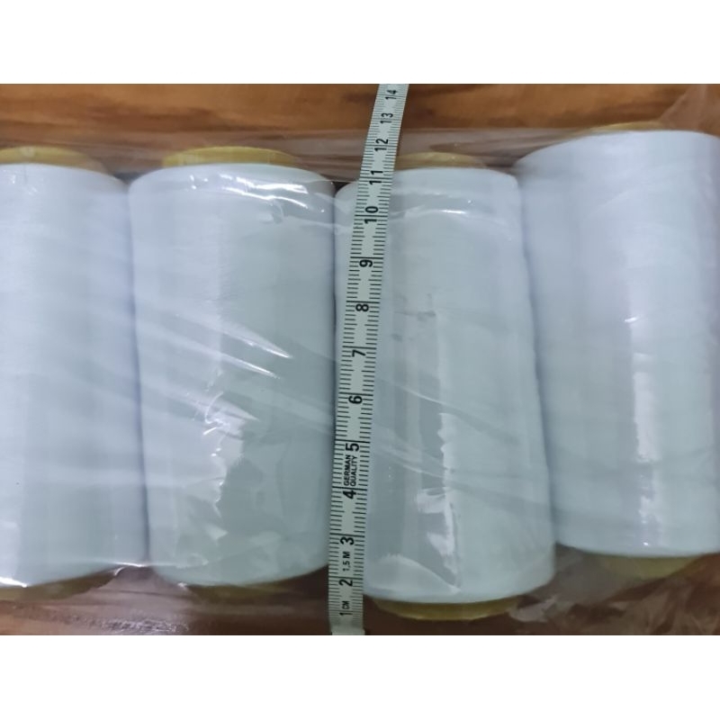 (5 ống)chỉ may quần jean,may lổ cúc áo (20/2 20/3) có sẵn hàng trắng/đen/màu bò.