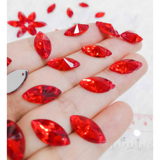 Hạt đá acrylic 3d hình thoi chóp 3d cườm kết áo dài váy đầm sang trọng size 1.5cm