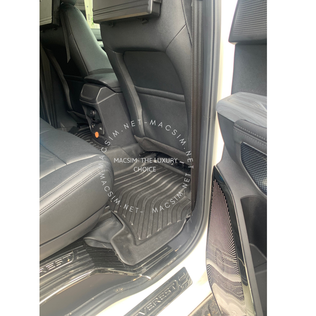 Thảm lót sàn xe ô tô Ford Everest 2022+  Nhãn hiệu Macsim hàng loại 2