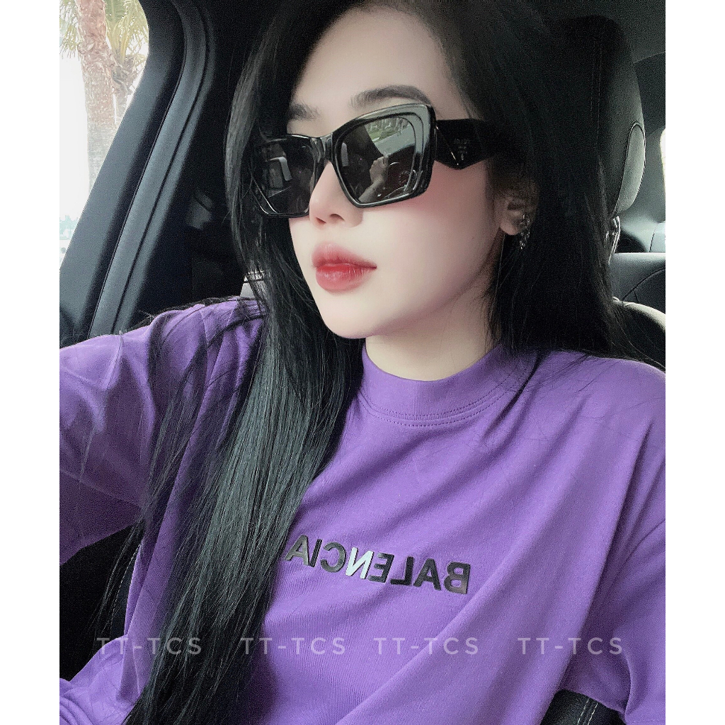 Áo Phông Balenciaga Chữ Nổi Cổ Bo Dáng Rộng Giấu Quần Cao Cấp