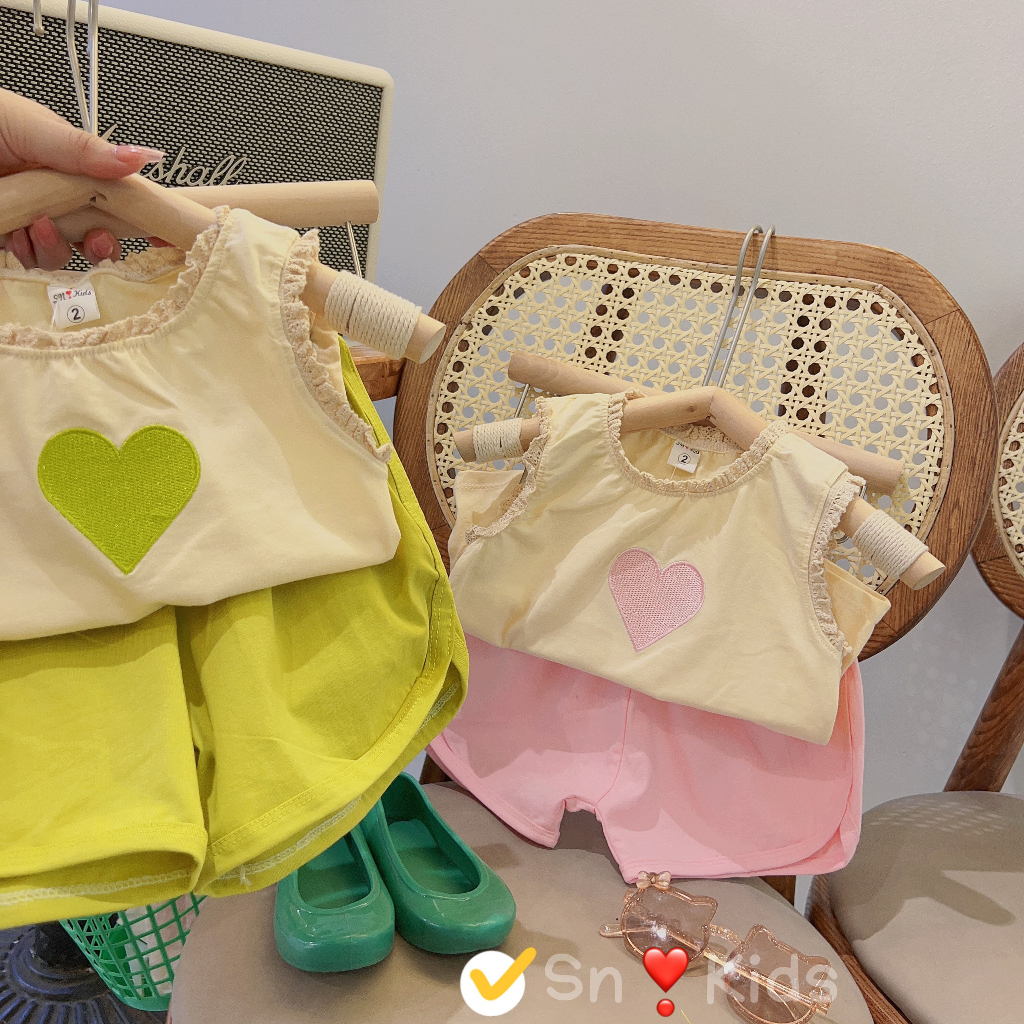 Set thêu tim ngực SN bé gái