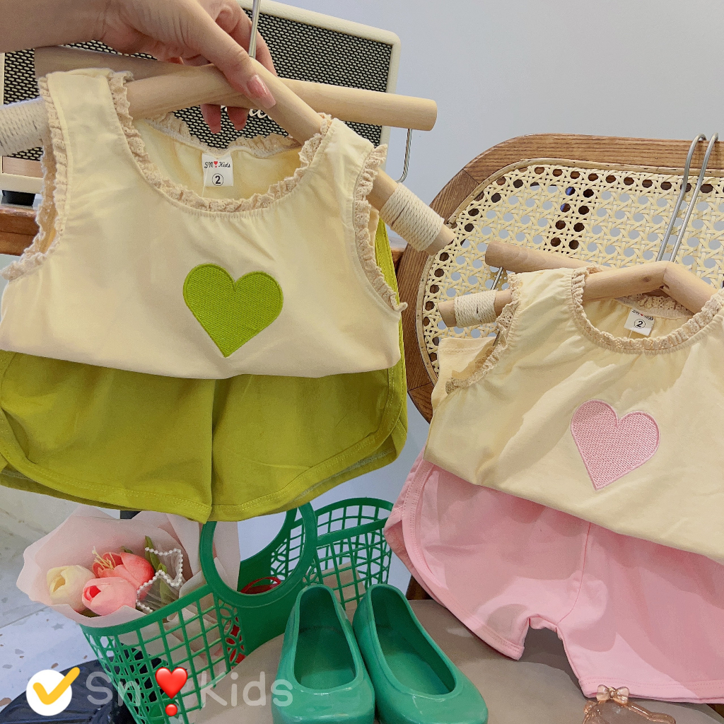 Set thêu tim ngực SN bé gái