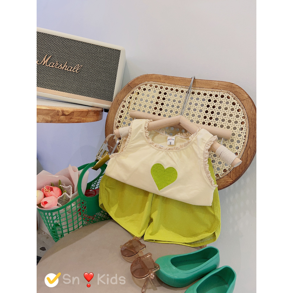 Set thêu tim ngực SN bé gái