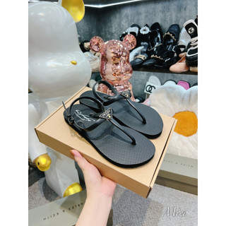 Sandal xỏ ngón tag prada qccc