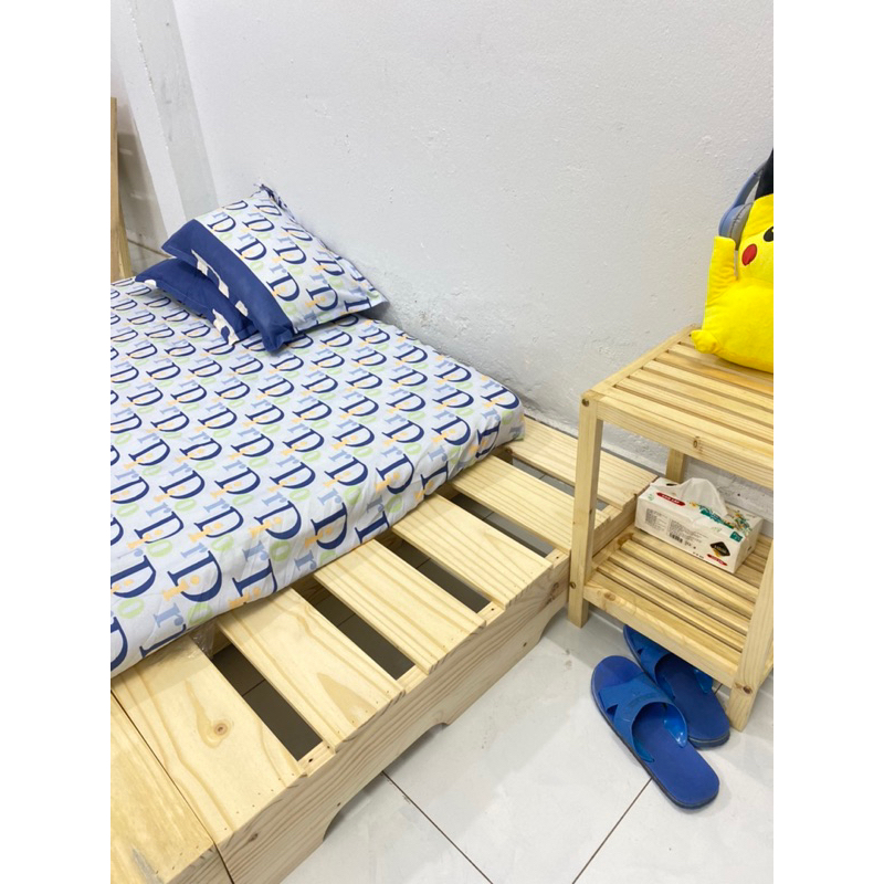GƯỜNG PALLET GỖ THÔNG DECOR CHÂN CAO 20CM CÓ ĐẦU GIƯỜNG NHƯ HÌNH