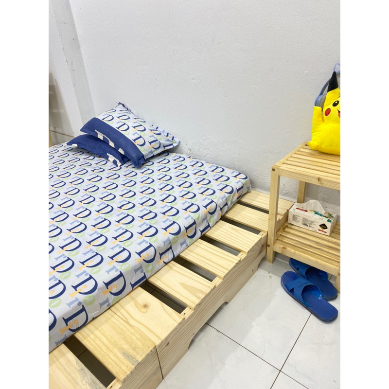 GƯỜNG PALLET GỖ THÔNG DECOR CHÂN CAO 20CM CÓ ĐẦU GIƯỜNG NHƯ HÌNH
