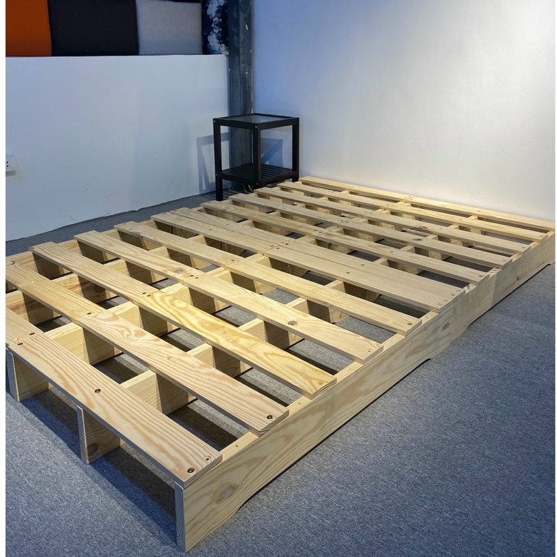 GƯỜNG PALLET GỖ THÔNG DECOR CHÂN CAO 20CM CÓ ĐẦU GIƯỜNG NHƯ HÌNH