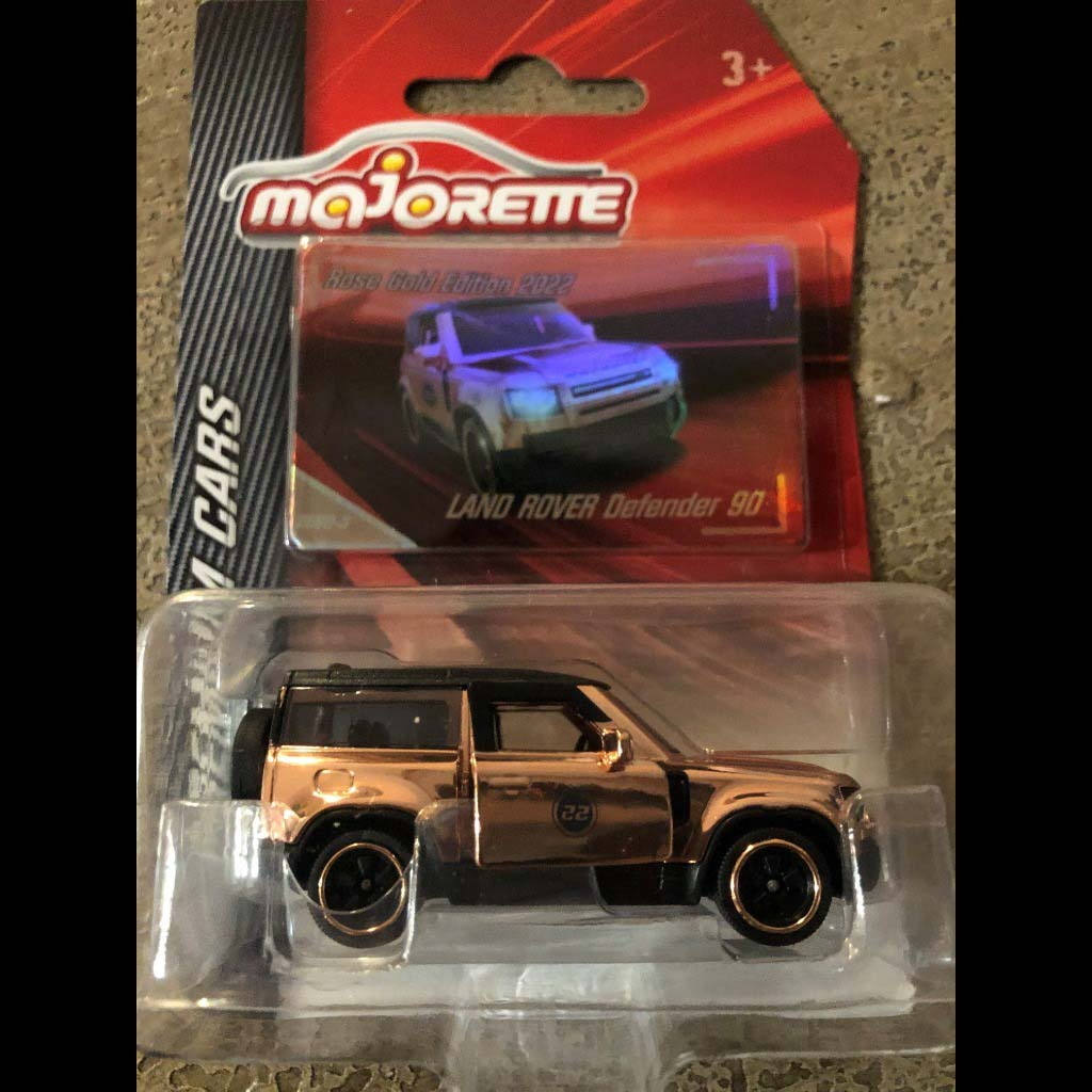 Xe mô hình Majorette Land Rover Defender 90 CHASE Rose Gold Edition