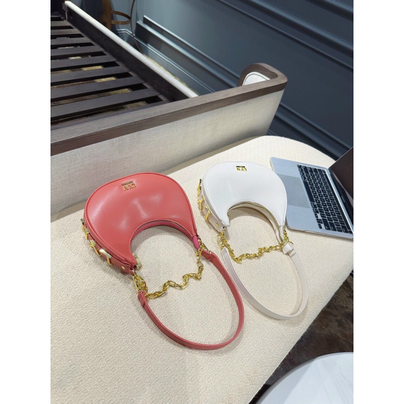 Túi kẹp nách L.Y.N chữ nổi