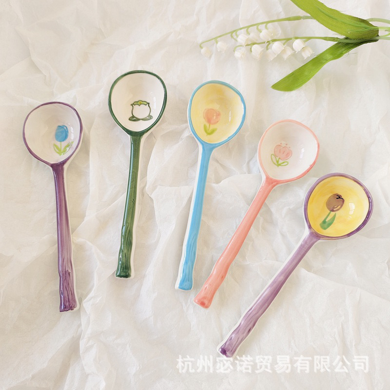 Thìa sứ, thìa gốm sứ hoạ tiết hoa tuylips