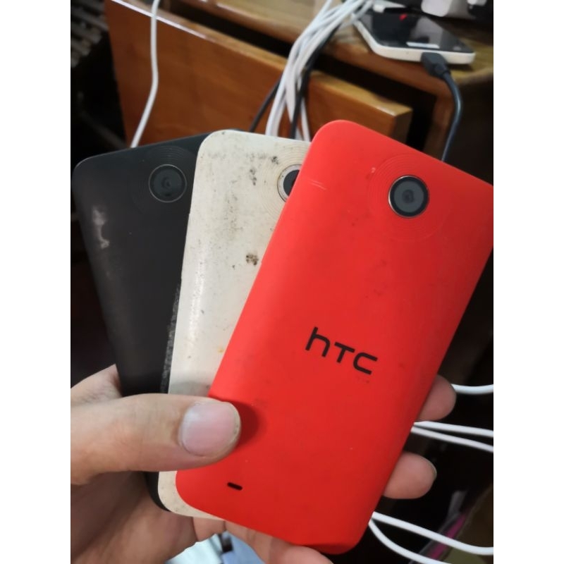 Điện thoại HTC, linh kiện